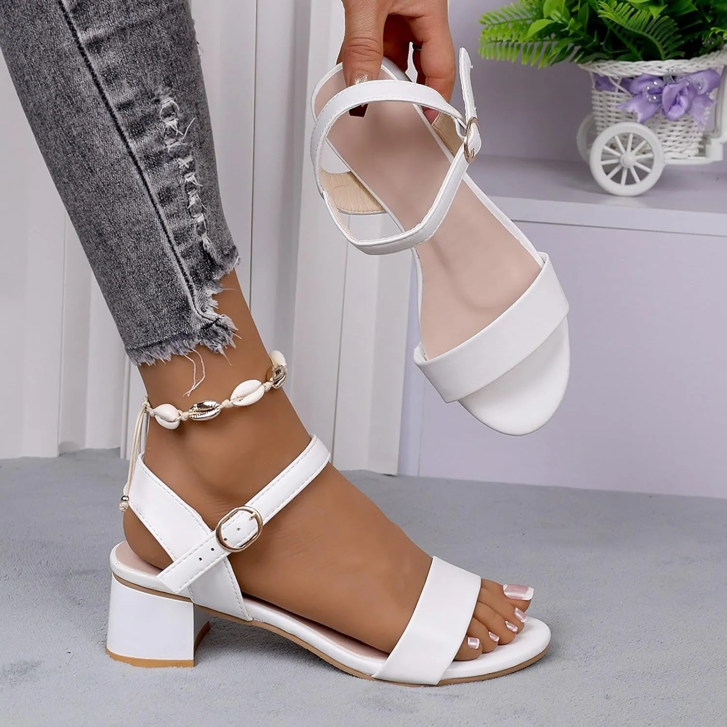 2025 Women Chunky Heels Sandals Indoor/Outdoor Beach Vacation Slippers Daily Wear Adjustable Buckle Breathable Fashion Non-Slip Walking Footwear Summer Comfortable Ladies Dress Wedding Shoes