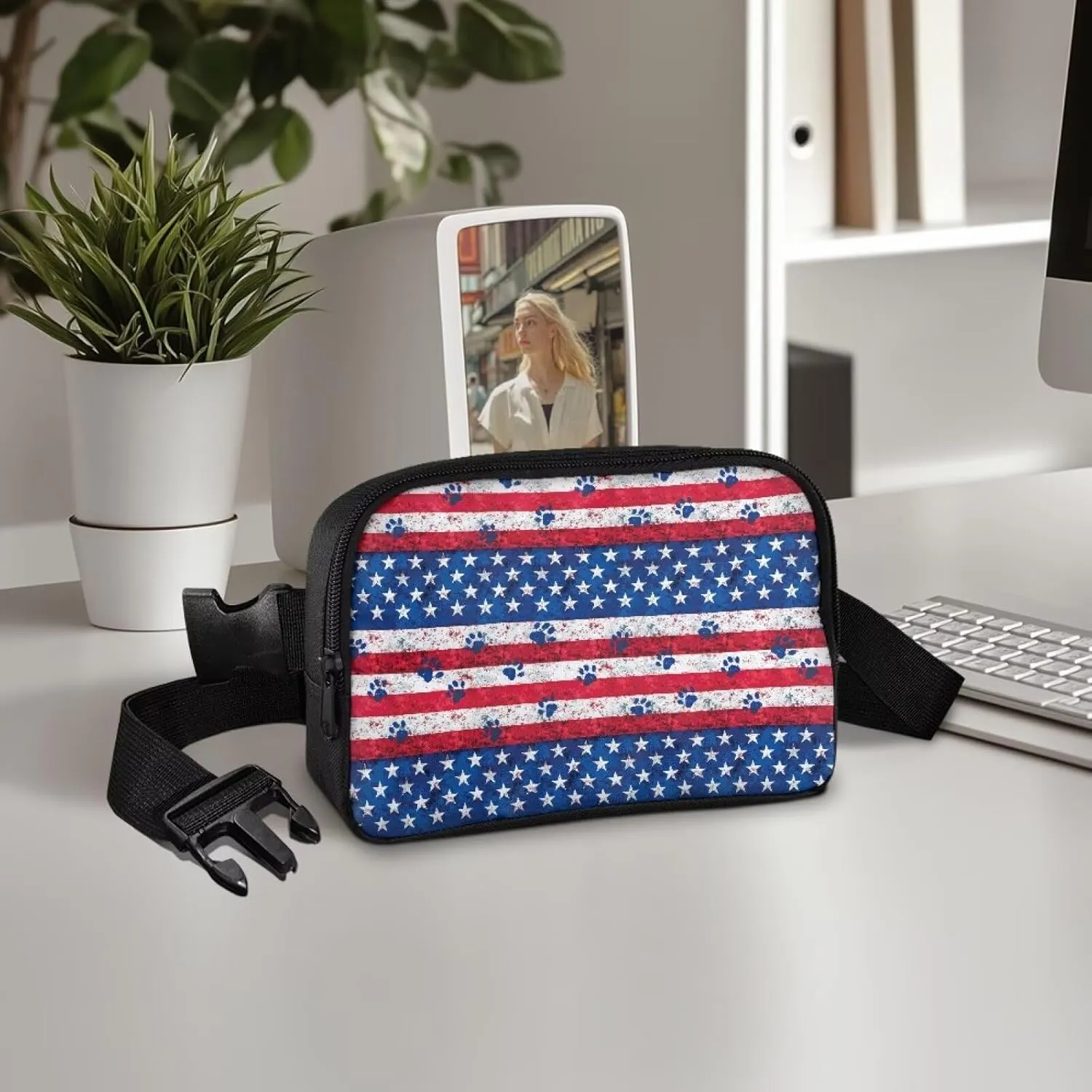 American Flag Fanny Pack for Women Fashion Waist Packs Lightweight Soft Waist Bag with Zipper Closure for Shopping Cycling Travel Vacation Hiking Cell Phone Bag Lightweight Easy to Carry
