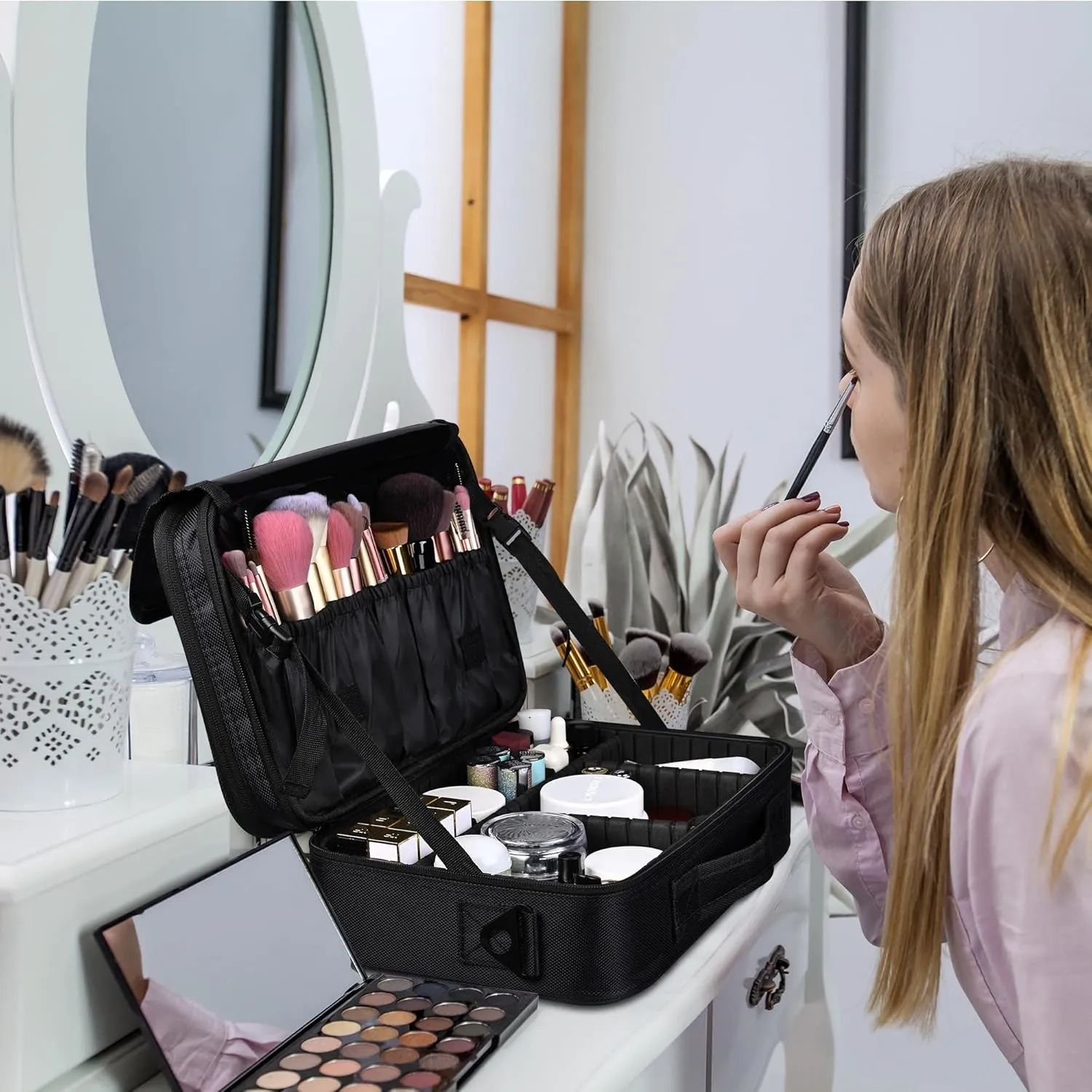 BYOOTIQUE Travel Makeup Bag Makeup Train Cases Professional Lipstick Organizer with Shoulder Strap Adjustable Dividers for Cosmetics Makeup Brushes Lipstick Toiletry Travel Accessories, Black