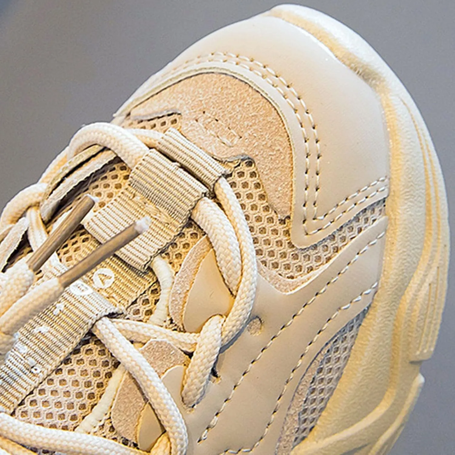 Fashion Boys Basketball Shoes Sport Shoes Solid Mesh and Leather Finish Platform Button Adjustable Sneakers