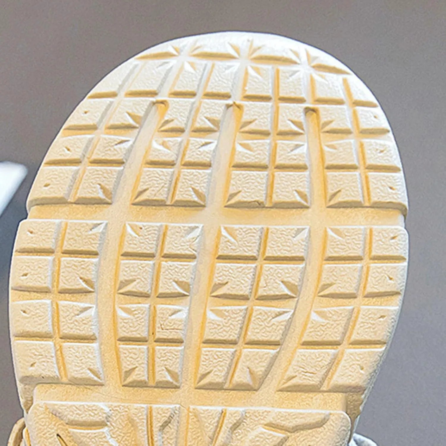 Fashion Boys Basketball Shoes Sport Shoes Solid Mesh and Leather Finish Platform Button Adjustable Sneakers