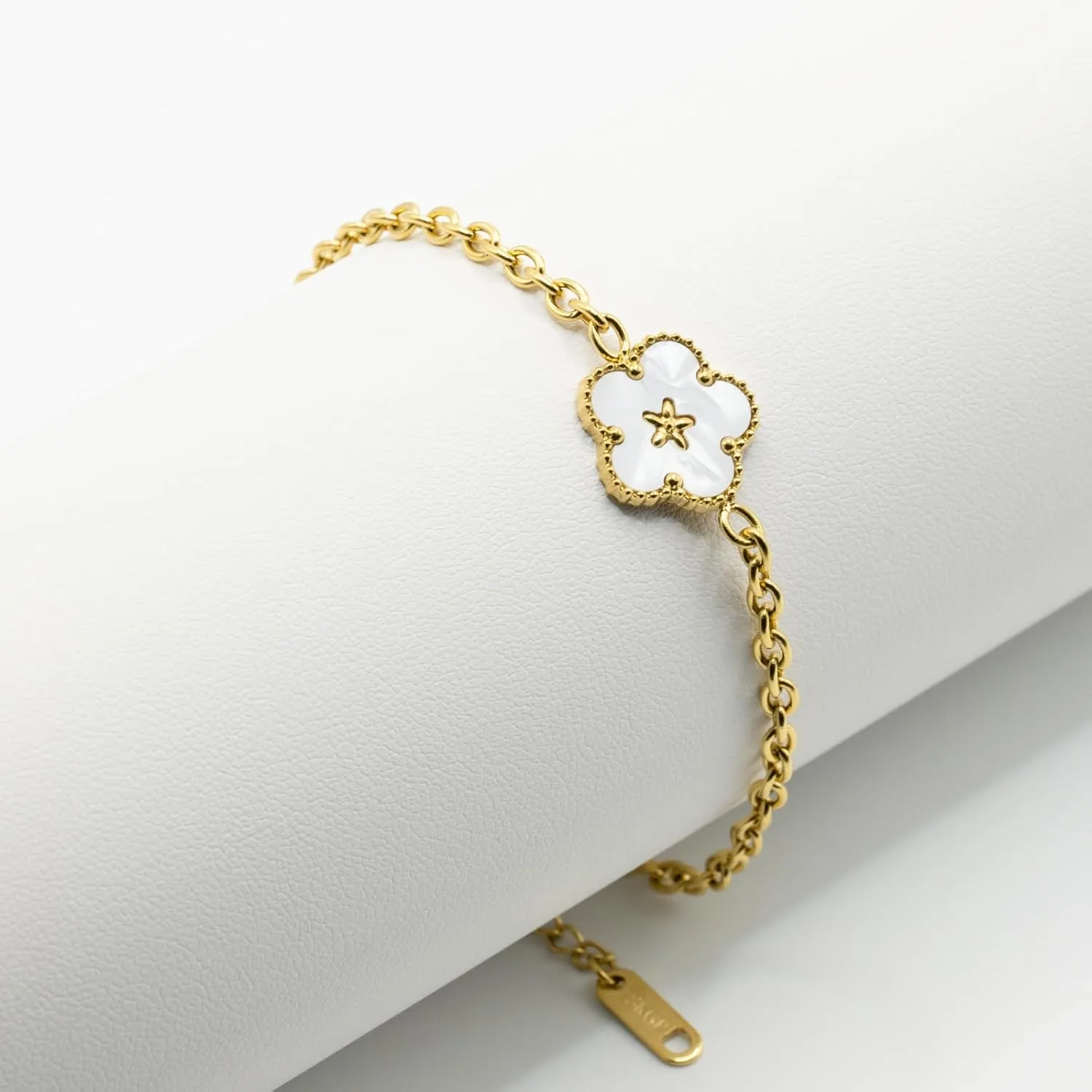 Gold Bracelets for Women 18K Gold Plated Clover Bracelet Fashion Jewelry for Women Trendy Link Bracelet