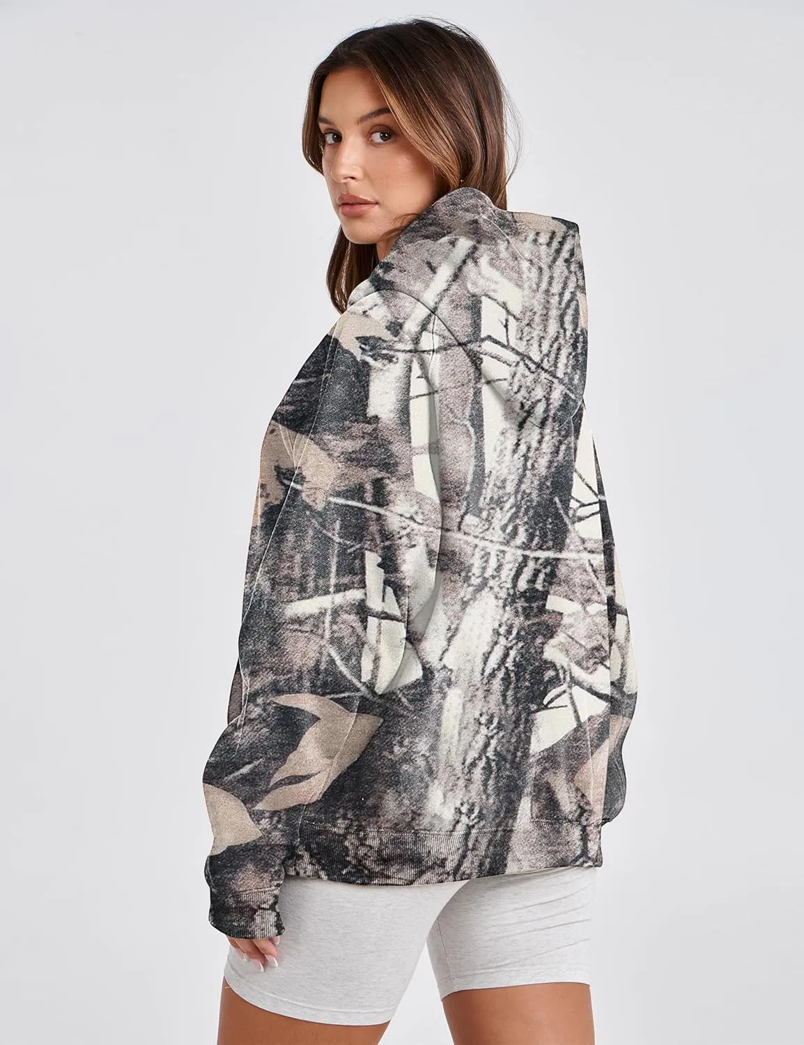 Livtany Women's Leopard Cheetah Print Hoodies Oversized Fit Fleece Pullover Top Fashion Long Sleeve Sweatshirt With Pocket