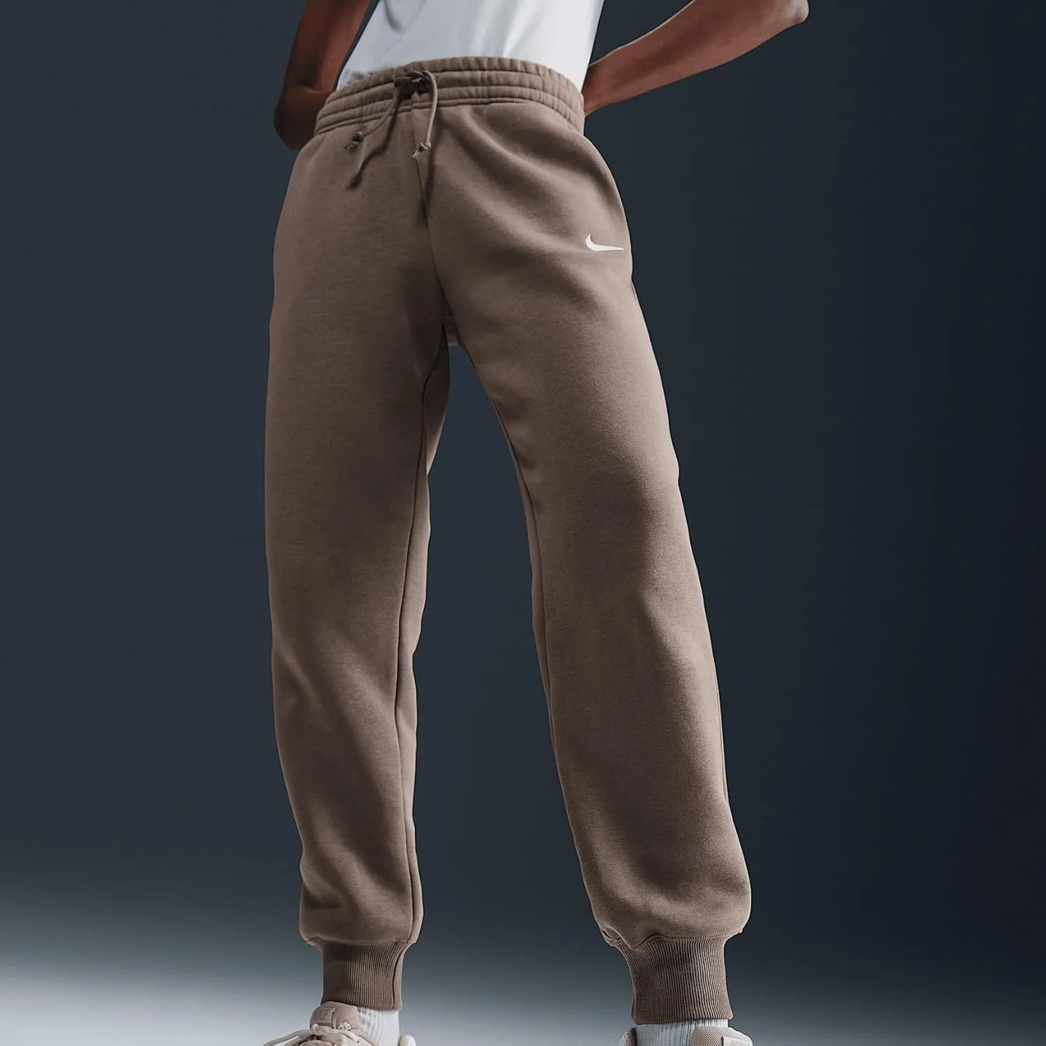 Nike Sportswear Phoenix Fleece Women's Mid-Rise Sweatpants (FZ7626-233, Mink Brown/Sail)