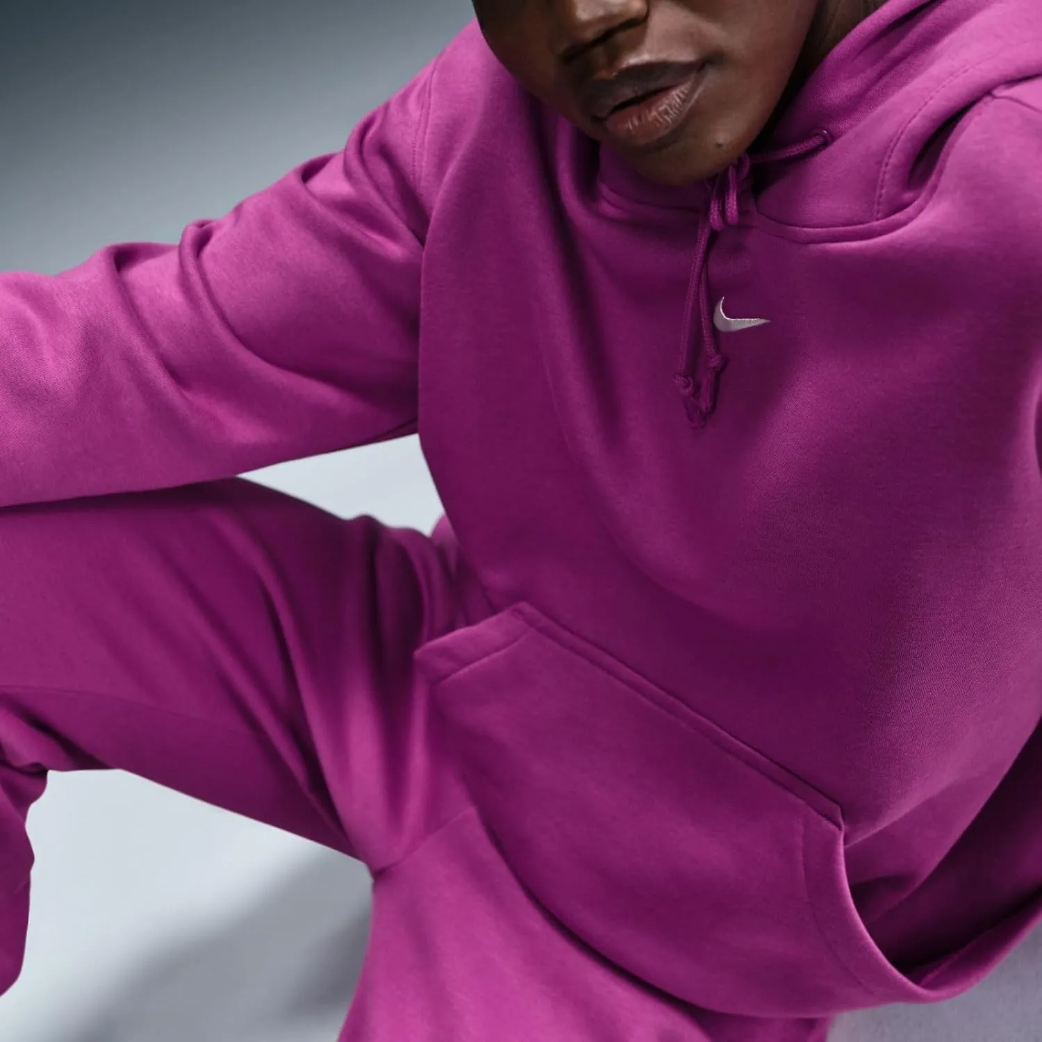 Nike Sportswear Phoenix Fleece Women's Oversized Pullover Hoodie (DQ5860-518, Hot Fuchsia/Sail)
