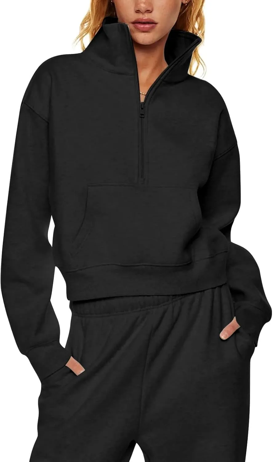 Womens Oversized Half Zip Cropped Sweatshirt 2024 Fall Fashion 1/4 Zip Pullover Preppy Thumb Hole Tops With Pocket